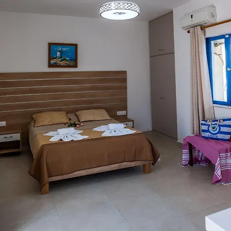 호텔 Galazio Apts And By Estia. 3*