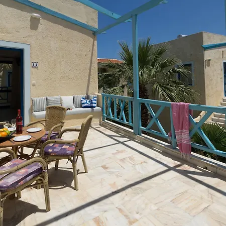 Galazio Apts And By Estia. 3*
